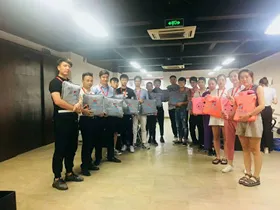 学天教育_合众分校_员工风采
