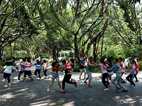 学天教育_广州分校_赛跑