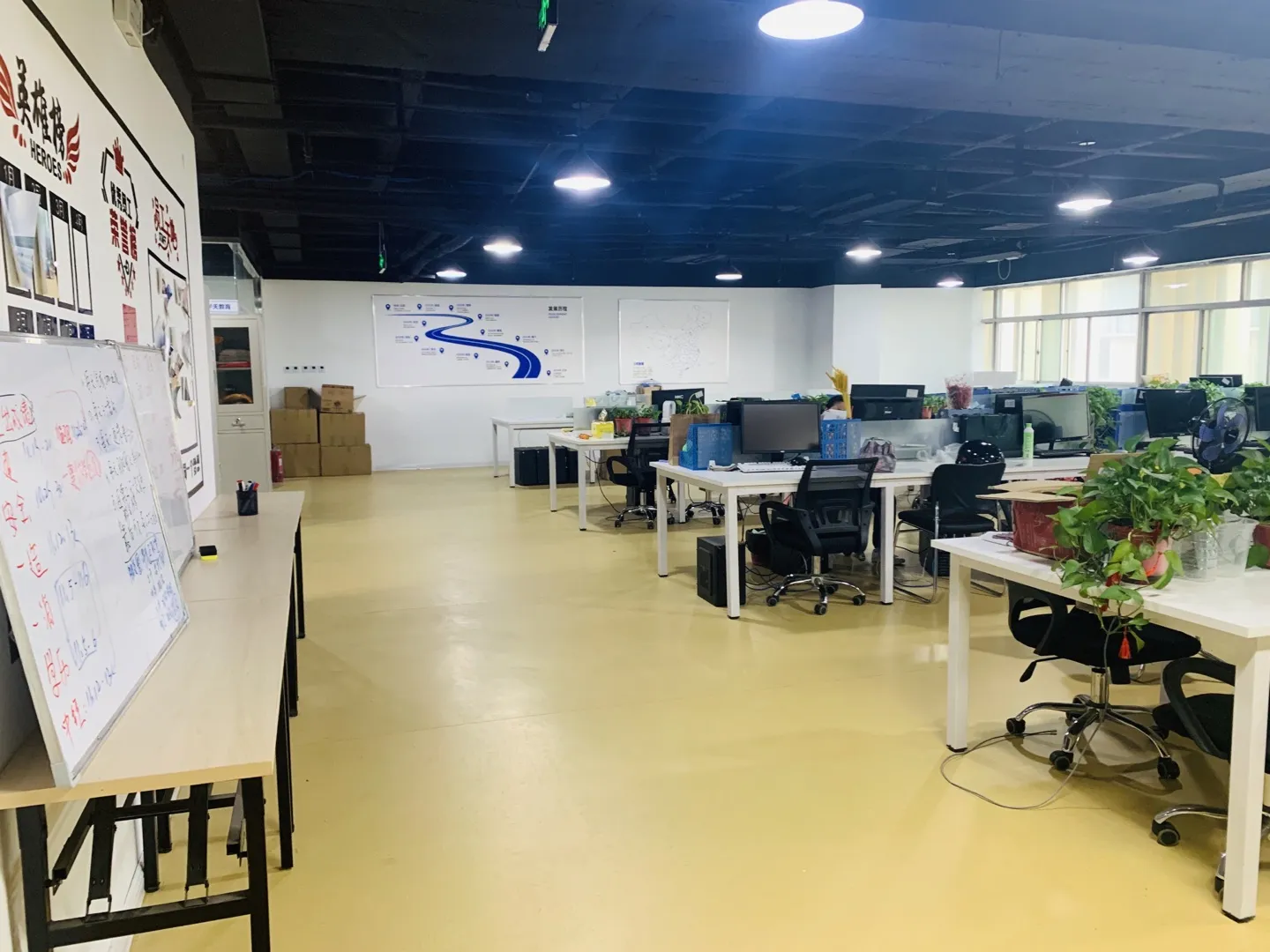 学天教育_济南一分校_办公区域